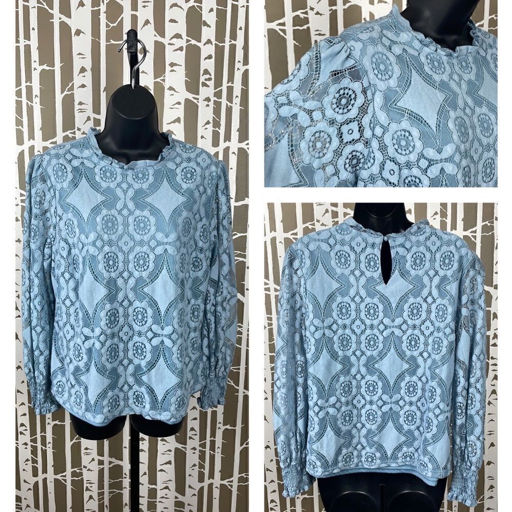 Light Blue Floral & Diamond Lace Pullover Ruffle Trim Top sz L